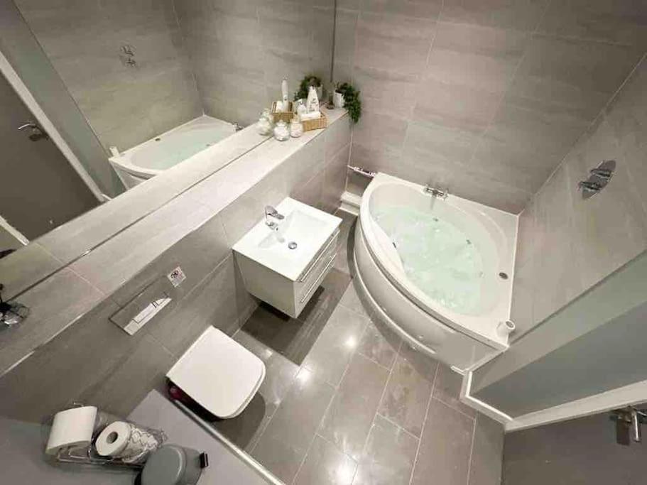 Align Lux Apartments, Liverpool City Centre Екстер'єр фото